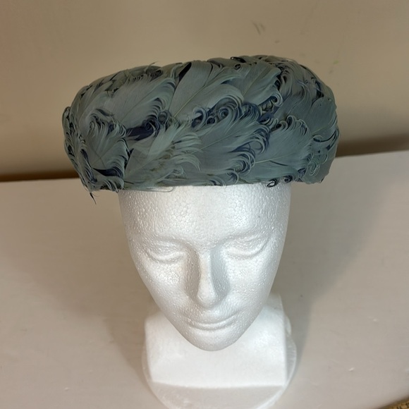 Vintage  Light Blue Feather Pillbox Hat Union Label Made in USA - Picture 9 of 12